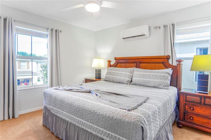 Image No.36-6 Bed Property for sale