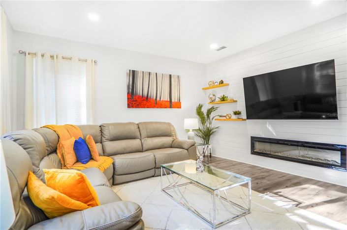 Image No.7-6 Bed Property for sale