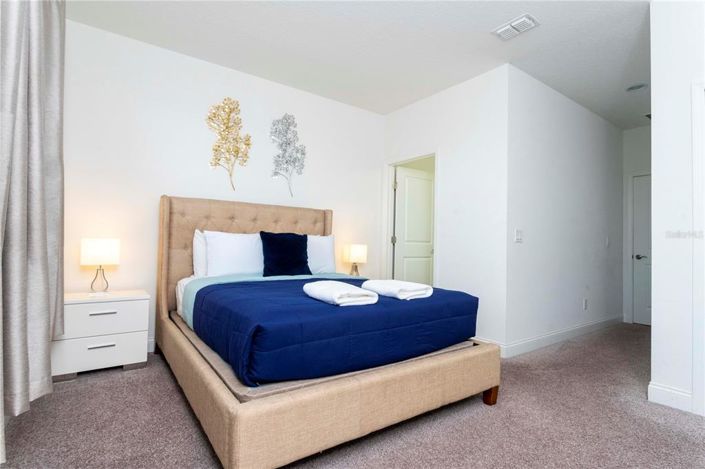 Image No.28-5 Bed Townhouse for sale