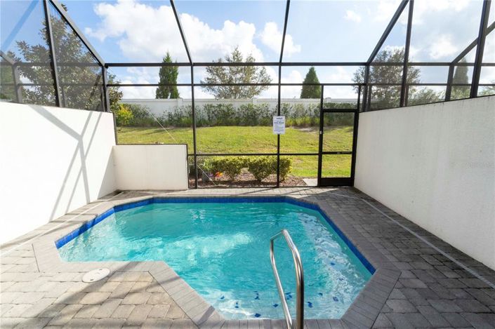 Image No.32-5 Bed Townhouse for sale