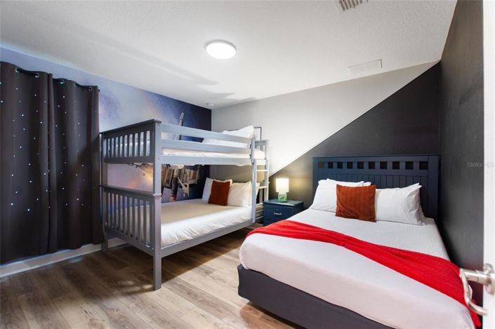 Image No.34-7 Bed Property for sale