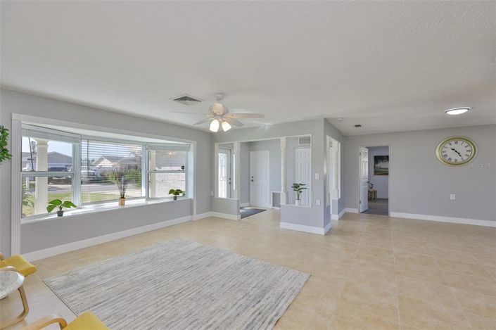 Image No.11-3 Bed Property for sale