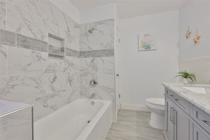 Image No.36-3 Bed Property for sale