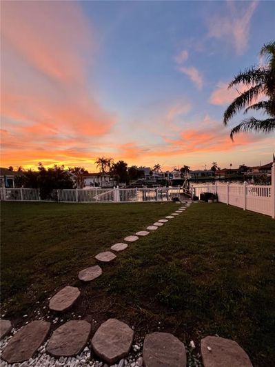 Image No.48-3 Bed Property for sale