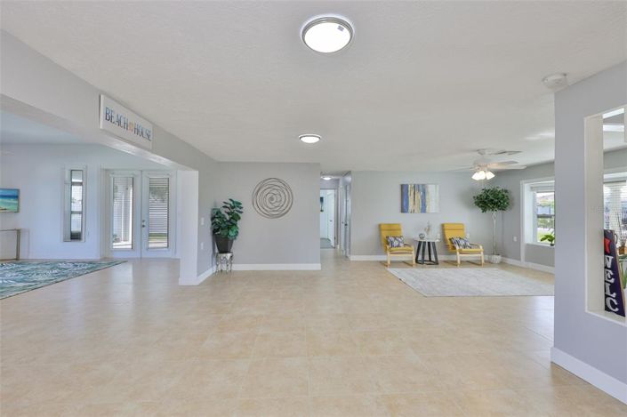 Image No.8-3 Bed Property for sale