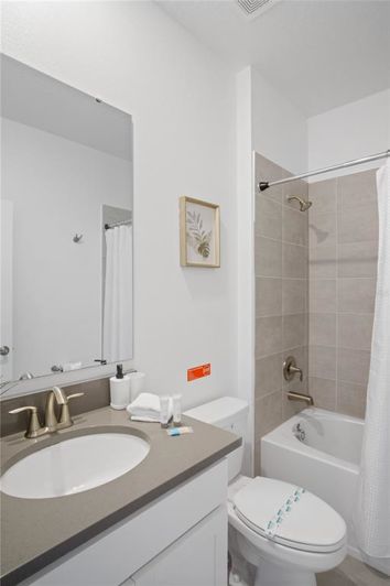 Image No.33-5 Bed Property for sale