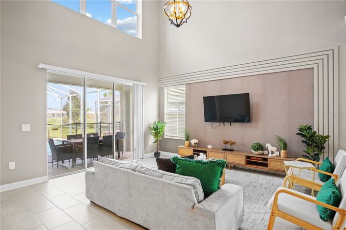 Image No.9-5 Bed Property for sale