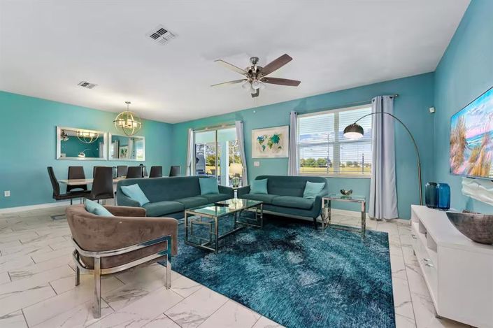 Image No.3-8 Bed Property for sale