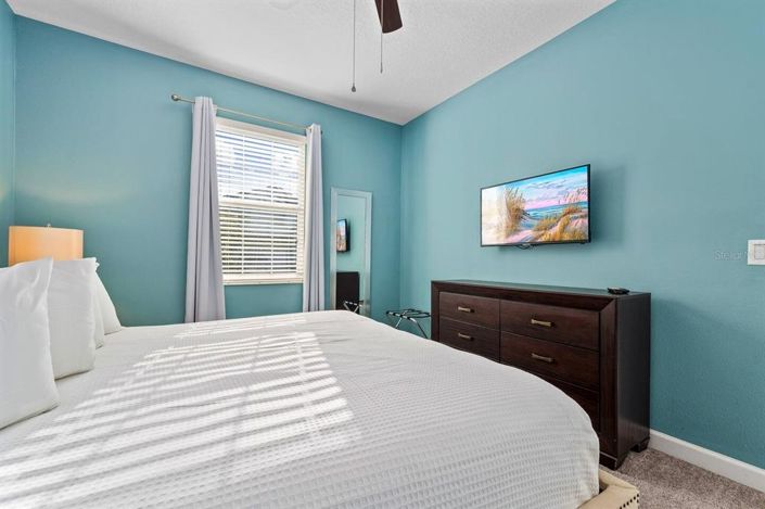 Image No.35-8 Bed Property for sale