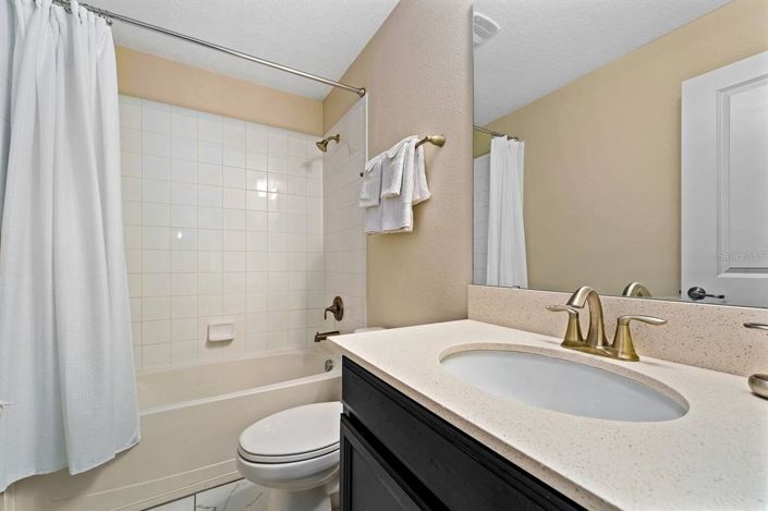 Image No.43-8 Bed Property for sale