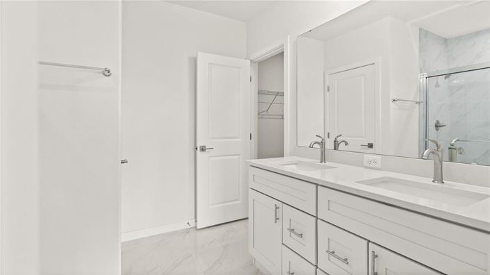 Image No.27-4 Bed Property for sale