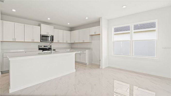 Image No.9-4 Bed Property for sale