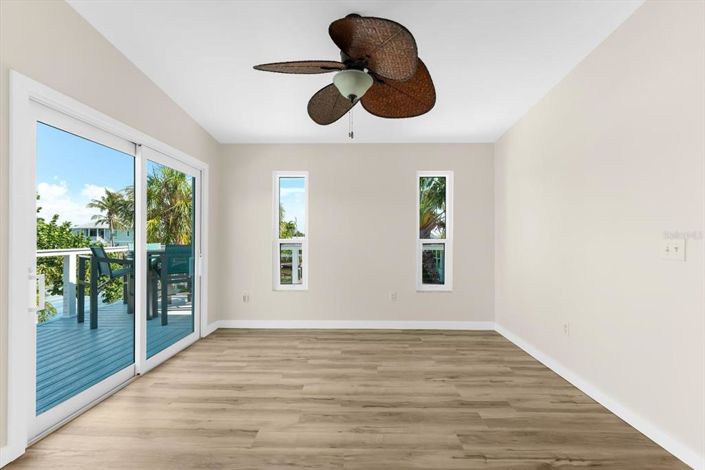 Image No.11-3 Bed Property for sale