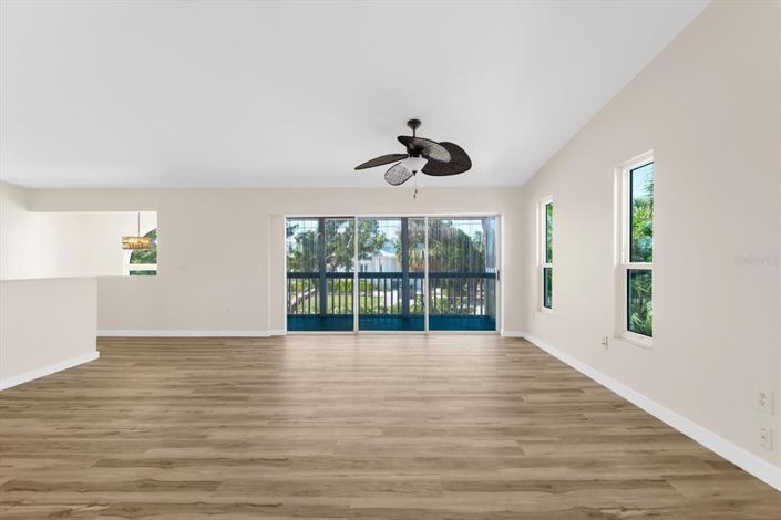 Image No.15-3 Bed Property for sale