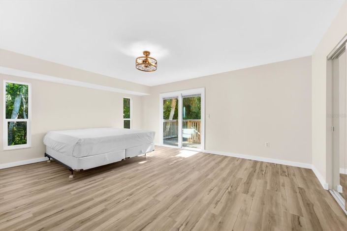 Image No.26-3 Bed Property for sale