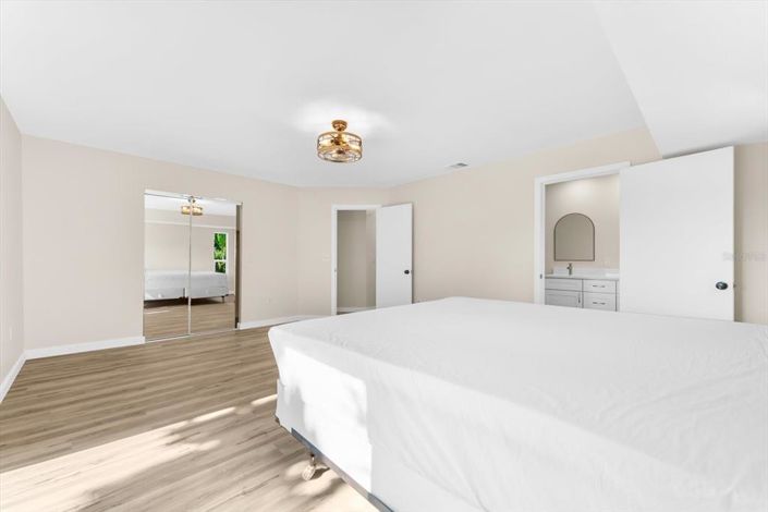 Image No.29-3 Bed Property for sale