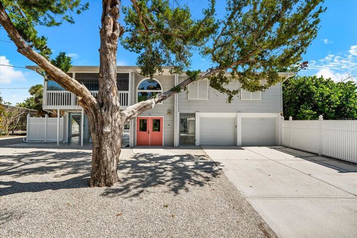 Image No.3-3 Bed Property for sale