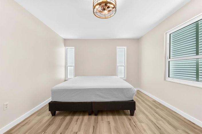 Image No.36-3 Bed Property for sale