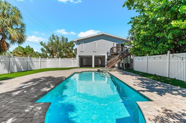 Image No.47-3 Bed Property for sale