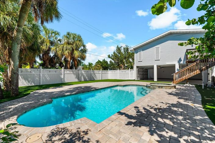 Image No.48-3 Bed Property for sale