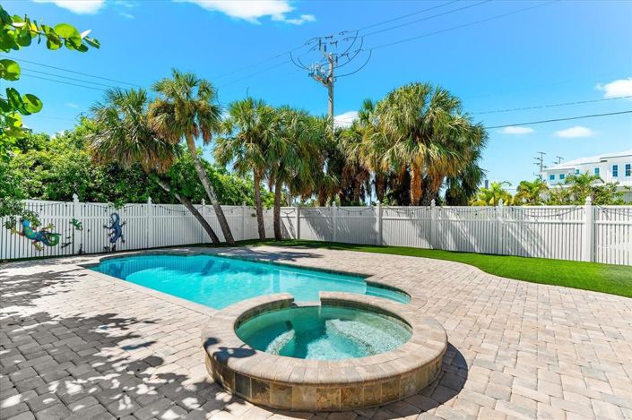 Image No.50-3 Bed Property for sale