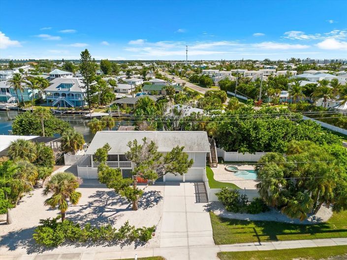 Image No.62-3 Bed Property for sale