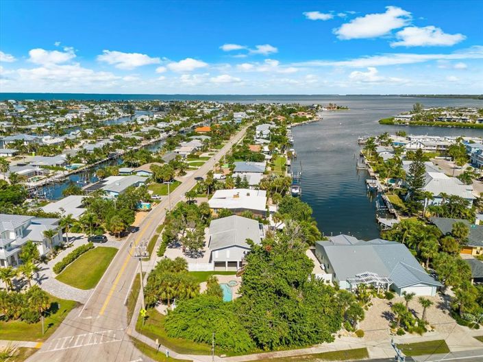 Image No.65-3 Bed Property for sale