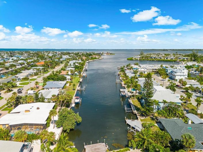 Image No.67-3 Bed Property for sale