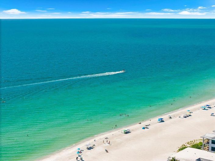 Image No.69-3 Bed Property for sale