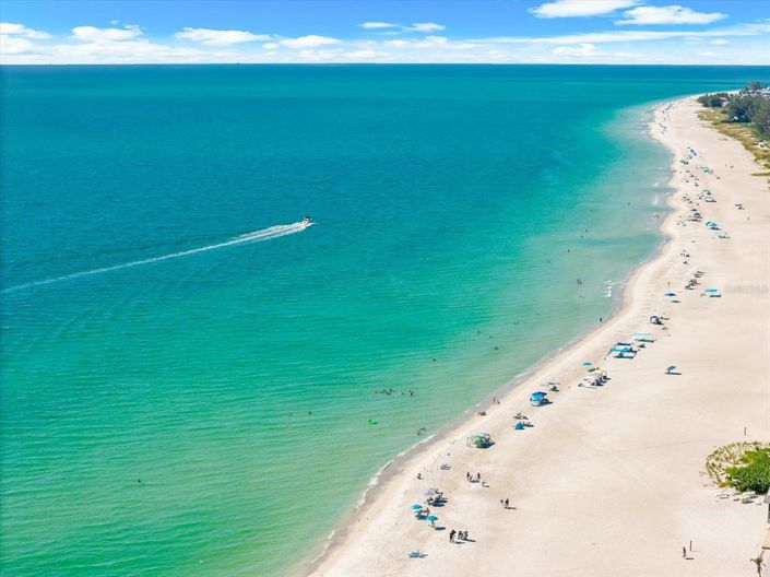 Image No.70-3 Bed Property for sale