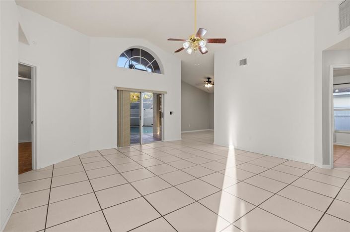 Image No.23-3 Bed Property for sale