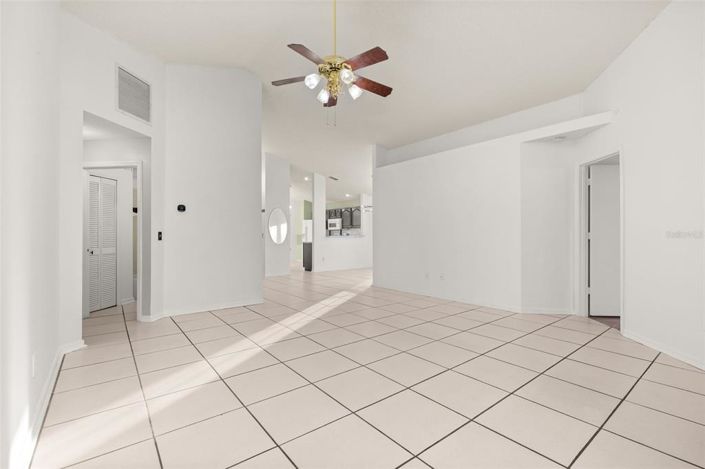 Image No.25-3 Bed Property for sale