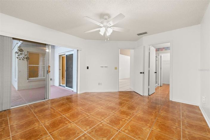 Image No.34-3 Bed Property for sale