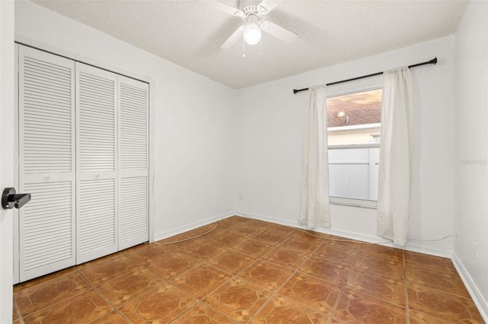 Image No.40-3 Bed Property for sale