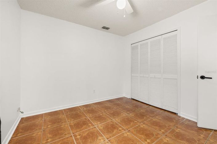 Image No.45-3 Bed Property for sale