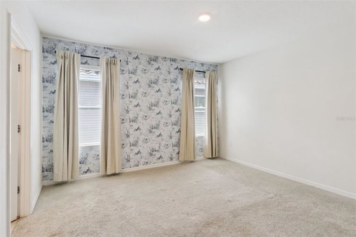 Image No.22-6 Bed Property for sale