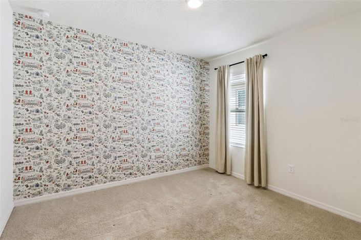 Image No.26-6 Bed Property for sale