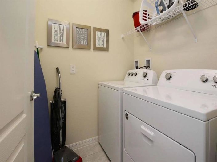 Image No.17-6 Bed Property for sale