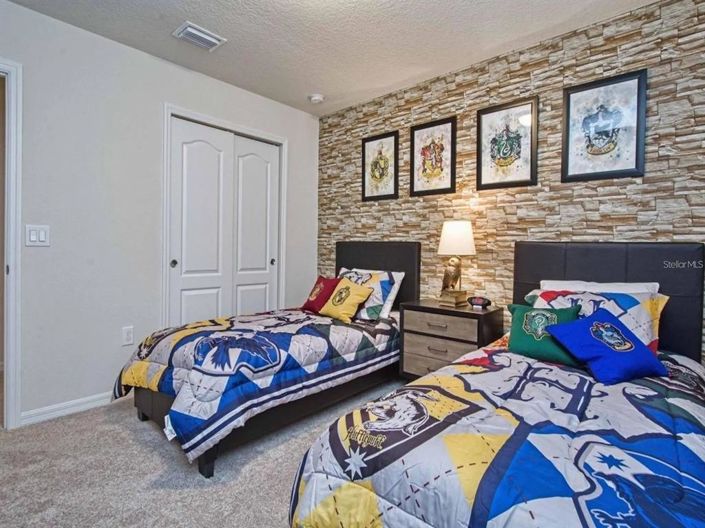 Image No.21-6 Bed Property for sale