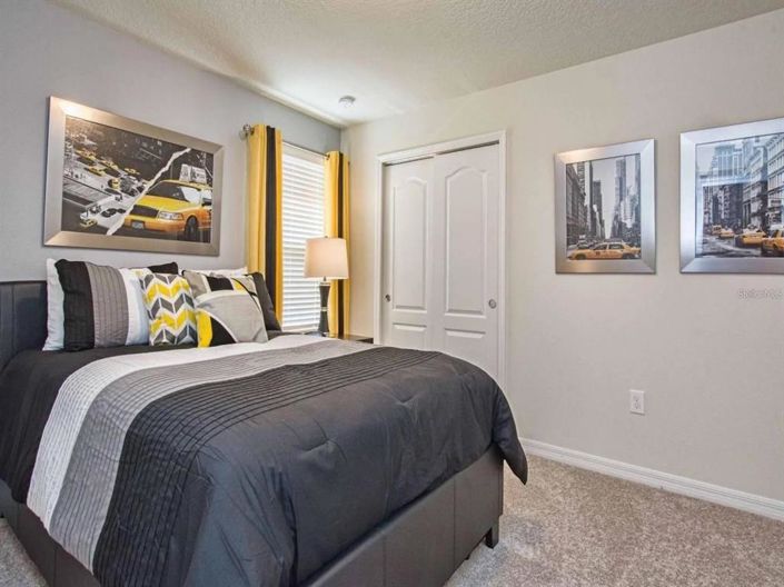 Image No.24-6 Bed Property for sale