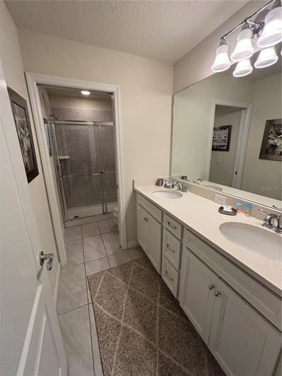 Image No.31-6 Bed Property for sale