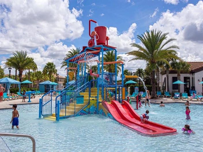 Image No.56-6 Bed Property for sale