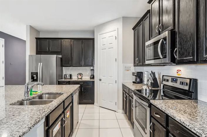 Image No.13-5 Bed Property for sale