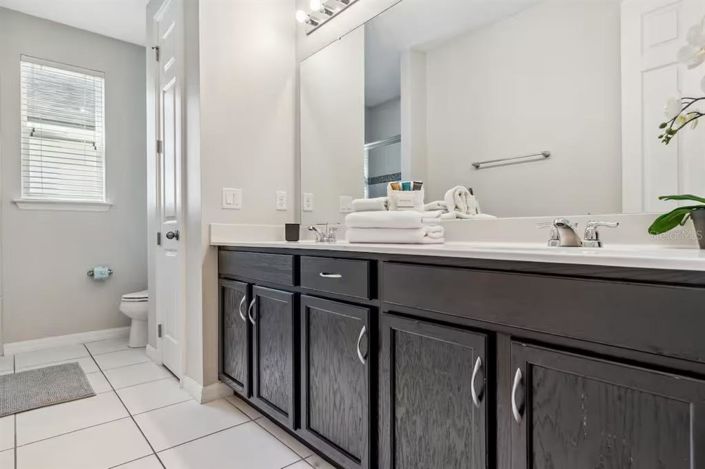 Image No.30-5 Bed Property for sale