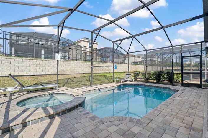 Image No.50-5 Bed Property for sale