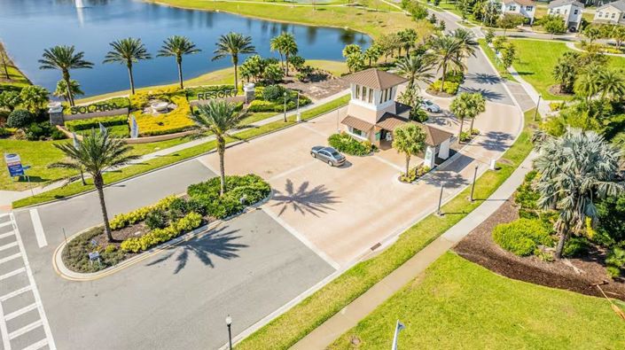 Image No.66-5 Bed Property for sale