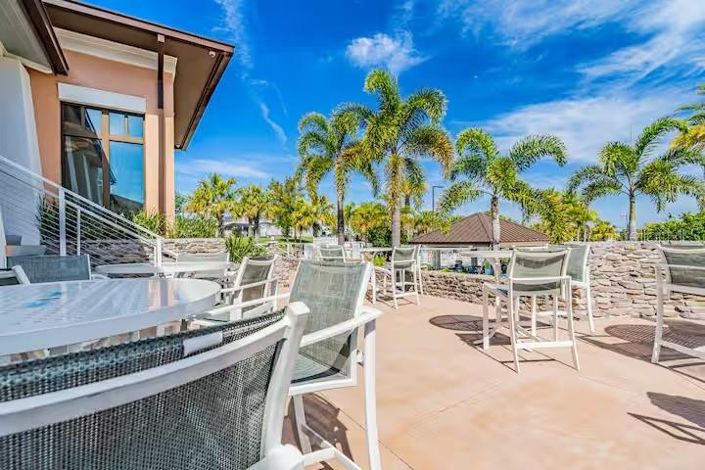 Image No.73-5 Bed Property for sale