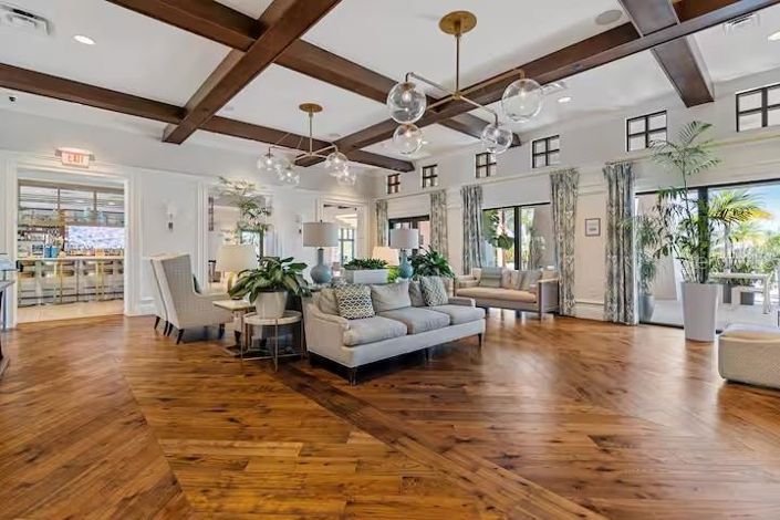 Image No.76-5 Bed Property for sale