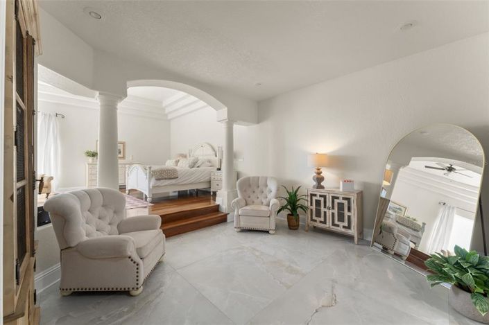 Image No.21-5 Bed Property for sale