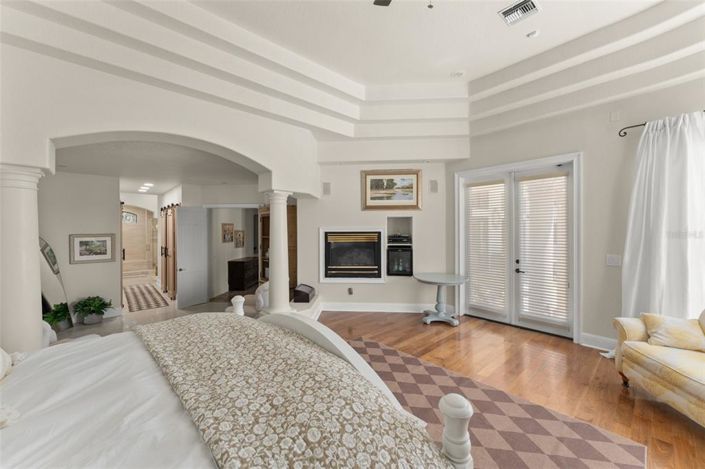 Image No.22-5 Bed Property for sale